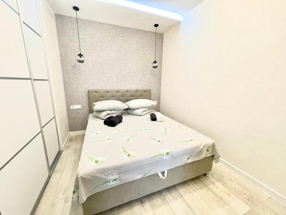Сozy 704 Sunrise Apartments On The 22Nd Floor In The Center Odessa Dış mekan fotoğraf