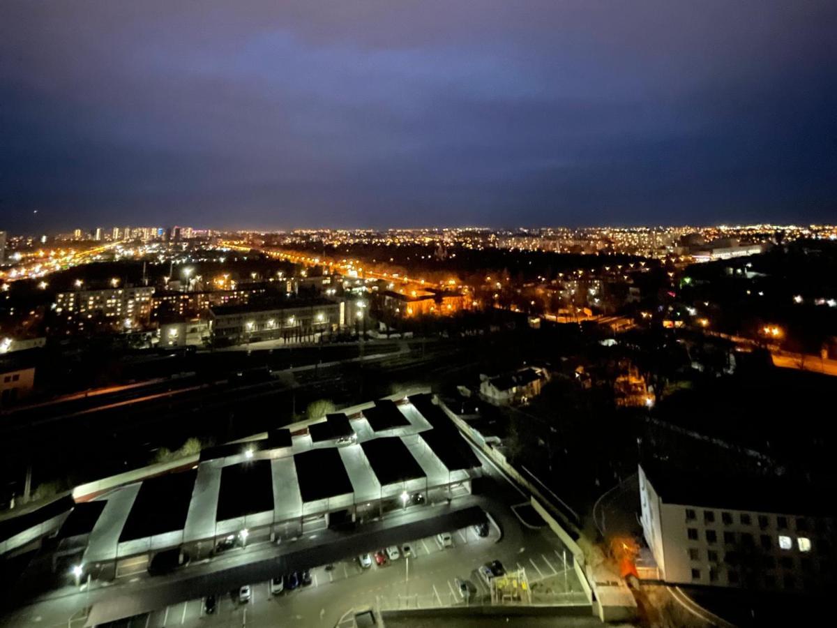 Сozy 704 Sunrise Apartments On The 22Nd Floor In The Center Odessa Dış mekan fotoğraf